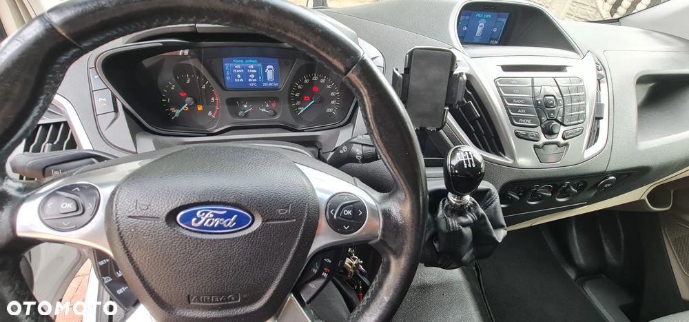 Ford CUSTOM - 7