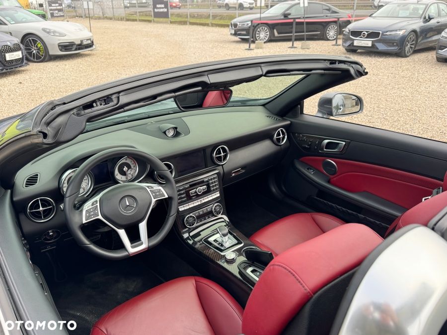 Mercedes-Benz SLK 300 9G-TRONIC - 23
