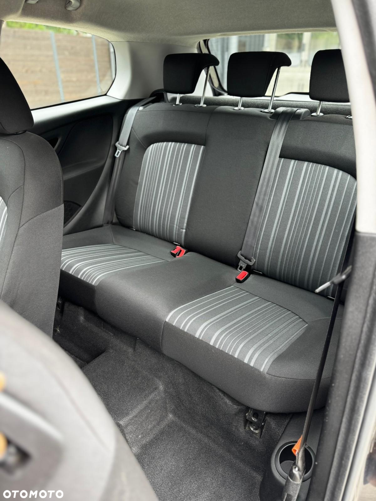 Fiat Punto 1.2 Fresh - 12