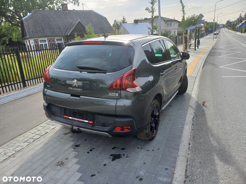 Peugeot 3008 1.6 BlueHDi Style S&S - 10