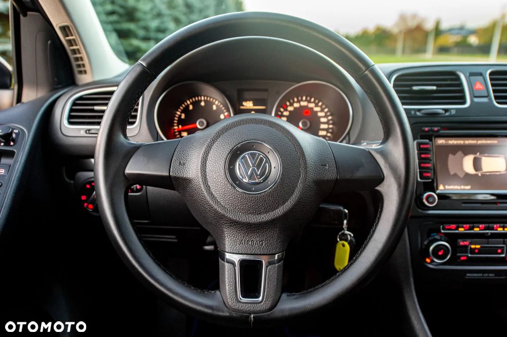 Volkswagen Golf 1.6 Highline - 25