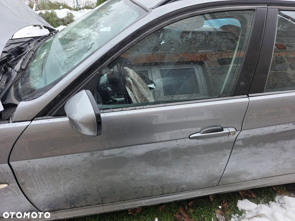 BMW Seria 3 318d Sport Line - 25