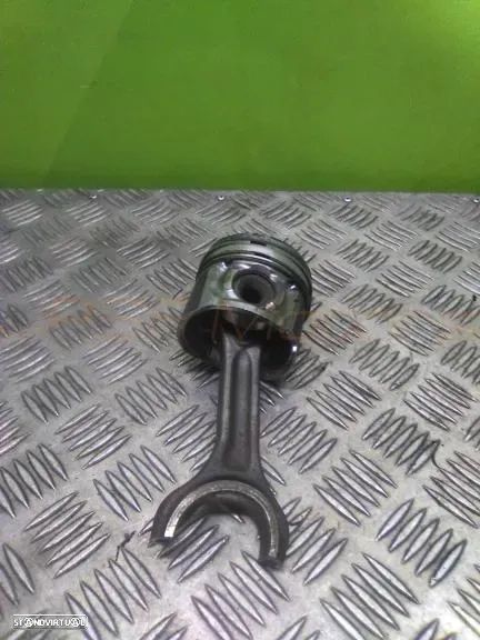 Reparação de Motor Peugeot 407 SW 1.6 HDI 110 9HZ - 10