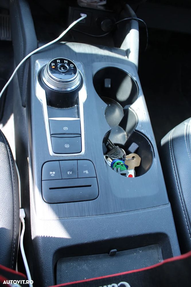 Ford Kuga 2.5 Duratec PHEV Titanium - 8