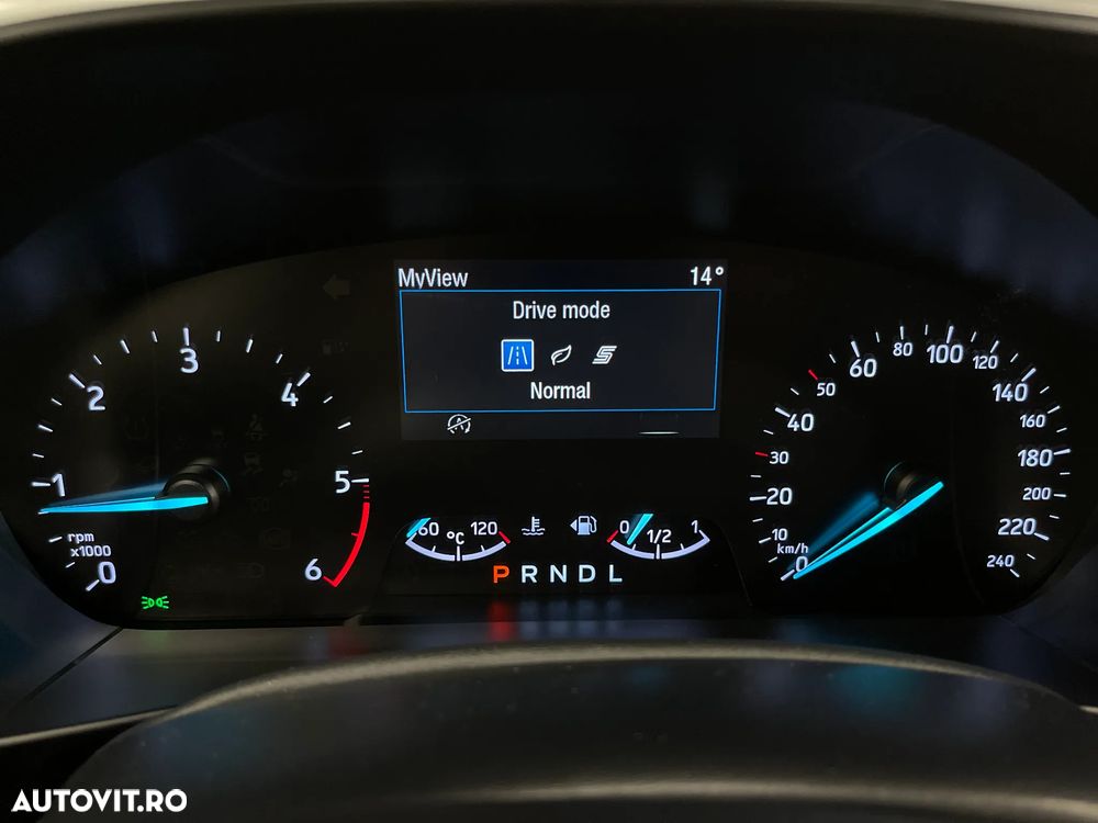 Ford Focus 1.5 EcoBlue Connected - 19