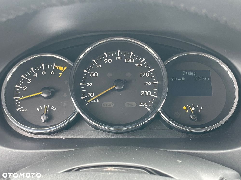 Renault Fluence 2.0 16V 140 Dynamique - 31