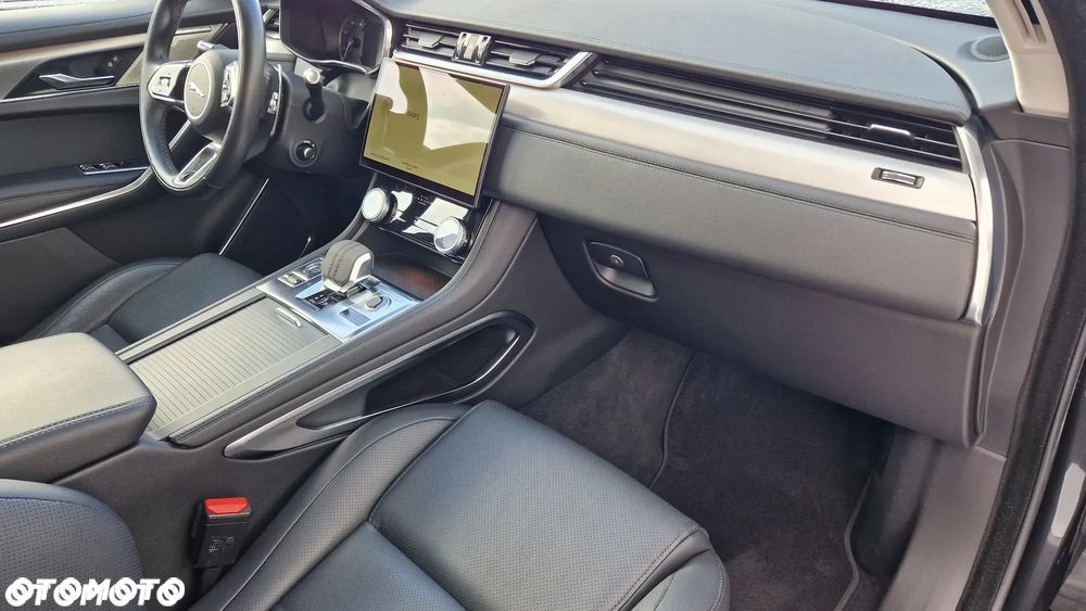 Jaguar F-Pace - 15