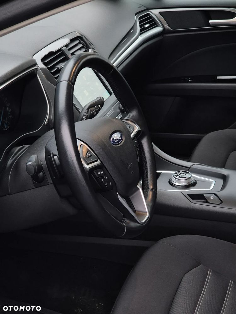 Ford Mondeo - 10
