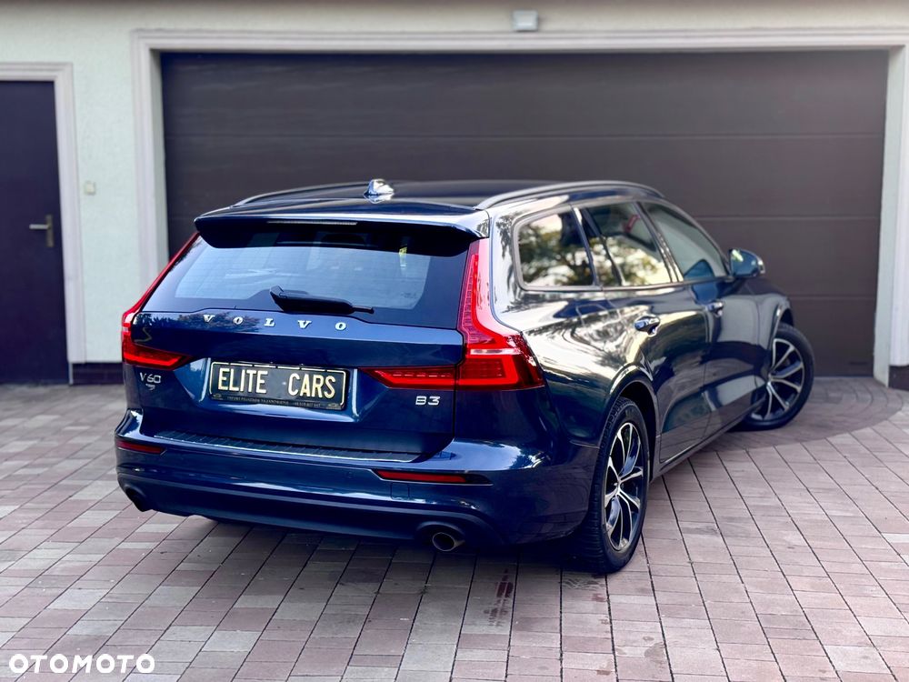 Volvo V60 B3 B DKG Momentum Pro - 22