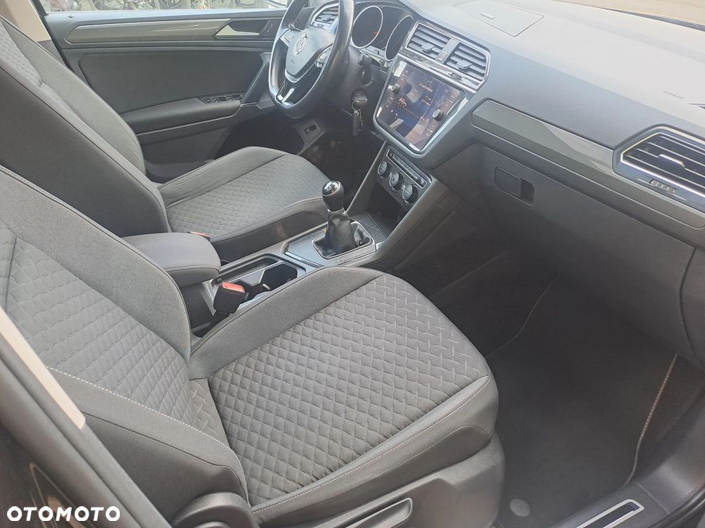 Volkswagen Tiguan 2.0 TDI SCR (BlueMotion Technology) Comfortline - 21