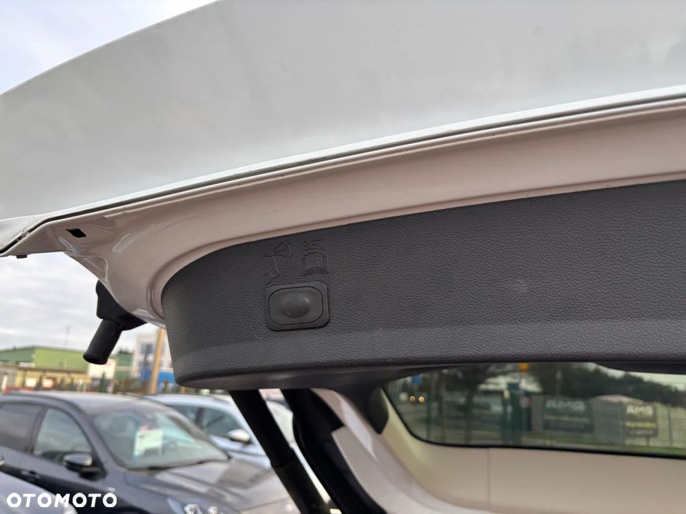 Ford Kuga 2.0 TDCi 4x4 Titanium - 20