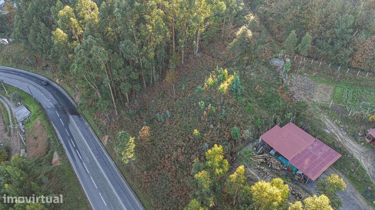 Terreno com 1 400m2 em Louredo, Vieira do Minho! - Grande imagem: 4/14