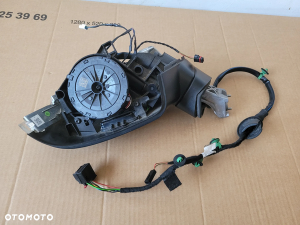 LUSTERKO LEWE VW PASSAT B8 3G1857501 9 pin + 2 pin