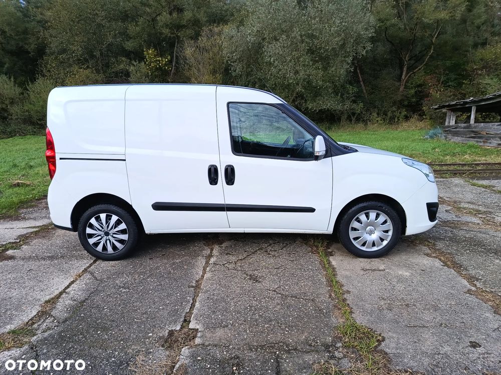 Opel COMBO VAN 1.4 benzyna 95kM manual 2017 rok AUTO SPRAWNE, GOTOWE DO JAZDY!!! - 4