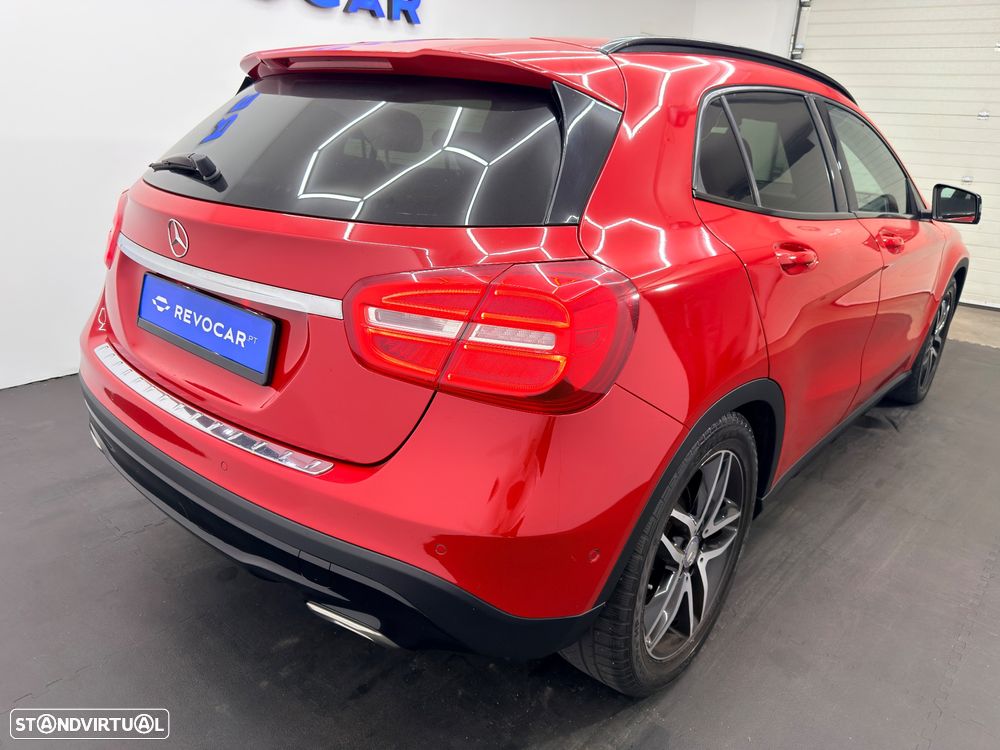 Mercedes-Benz GLA 180 d AMG Line - 10