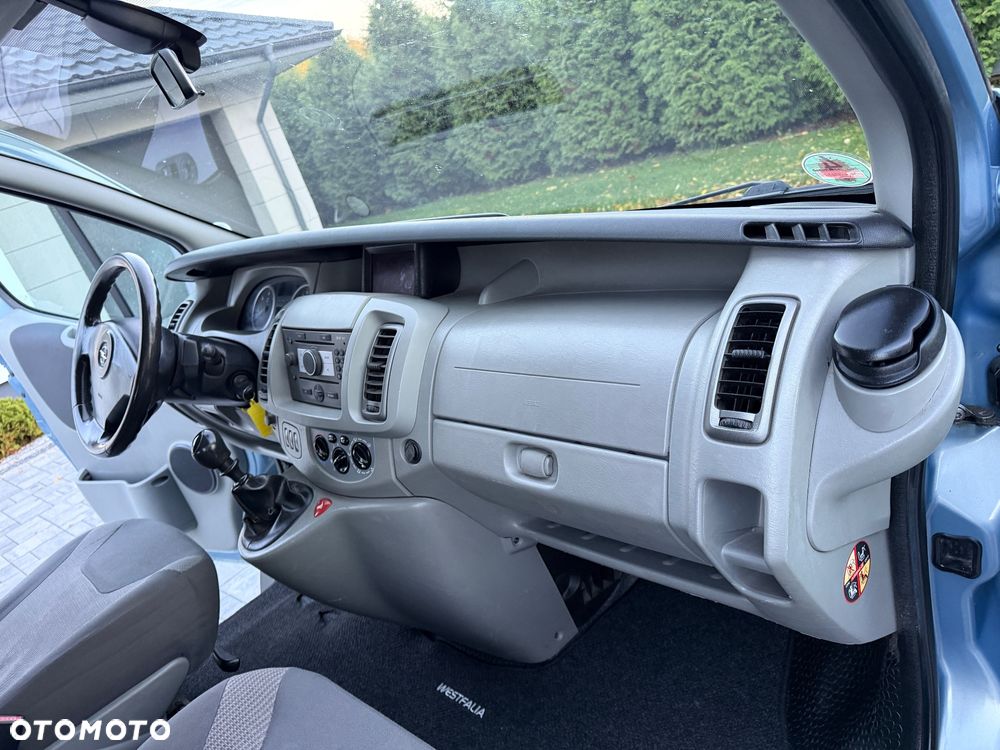 Opel Vivaro - 38
