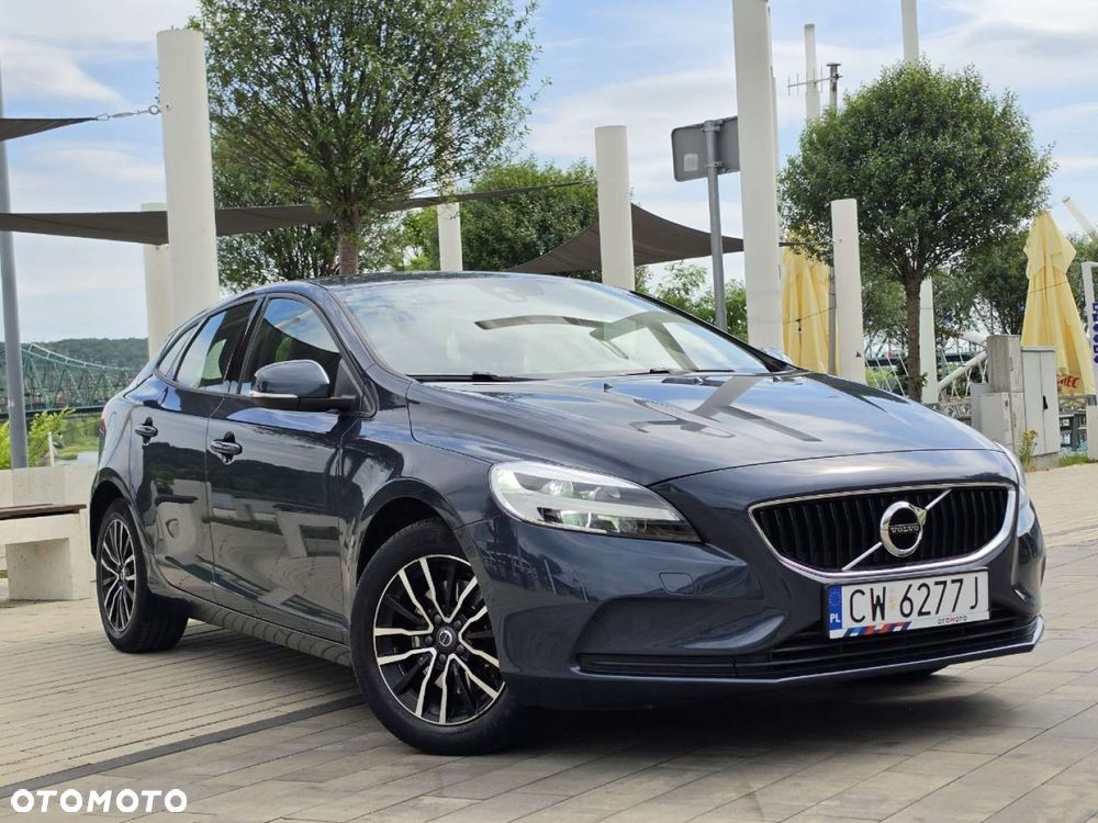Volvo V40 - 18