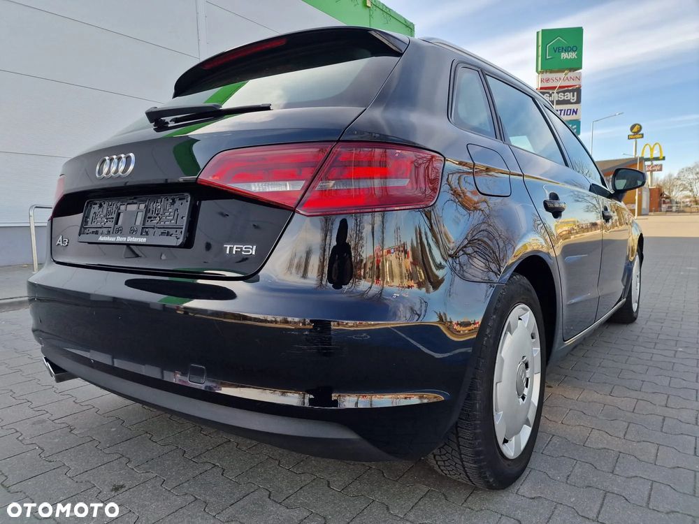 Audi A3 Sportback 1.4 TFSI Attraction - 8