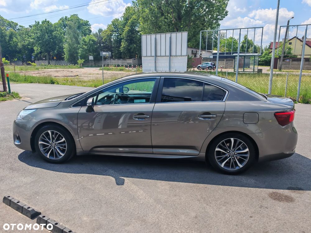 Toyota Avensis 2.0 Selection MS - 7