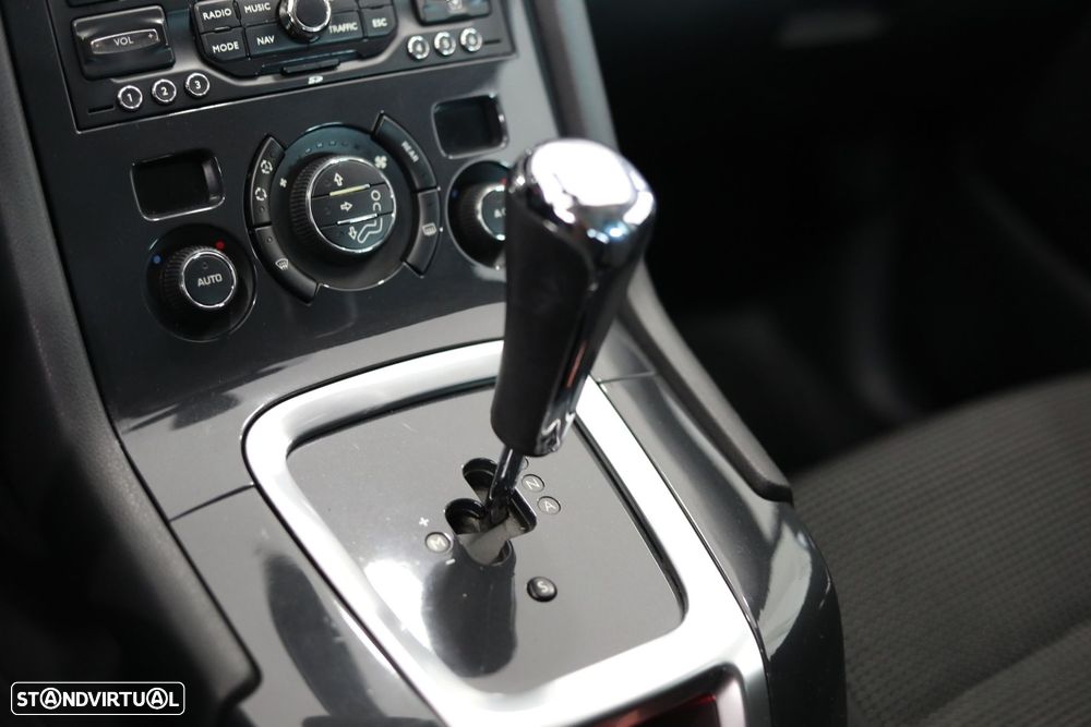 Peugeot 5008 1.6 HDi Executive CMP6 - 21