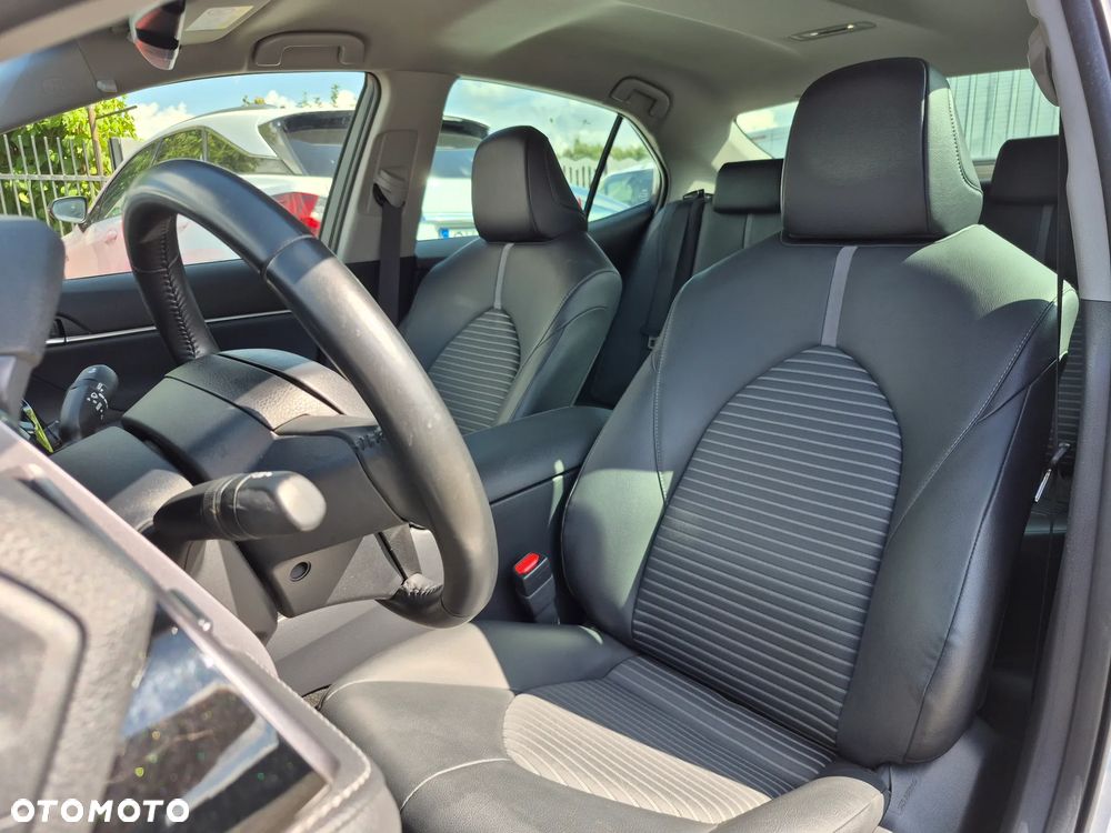 Toyota Camry 2.5 Hybrid Prestige CVT - 16