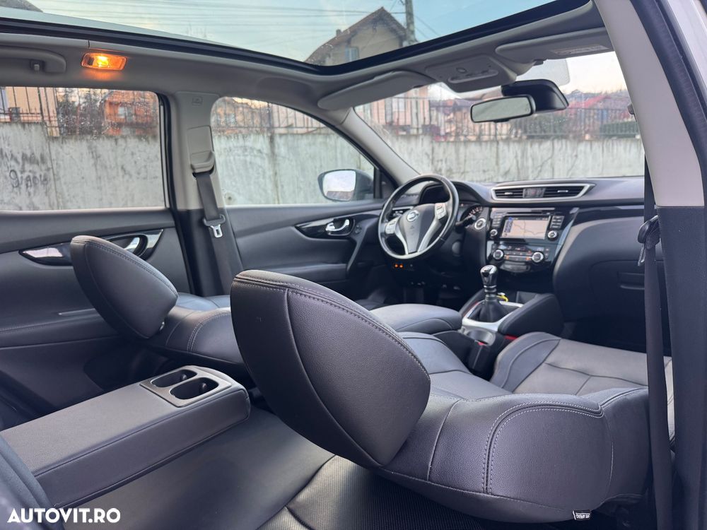 Nissan Qashqai 1.2 DIG-T TEKNA - 24