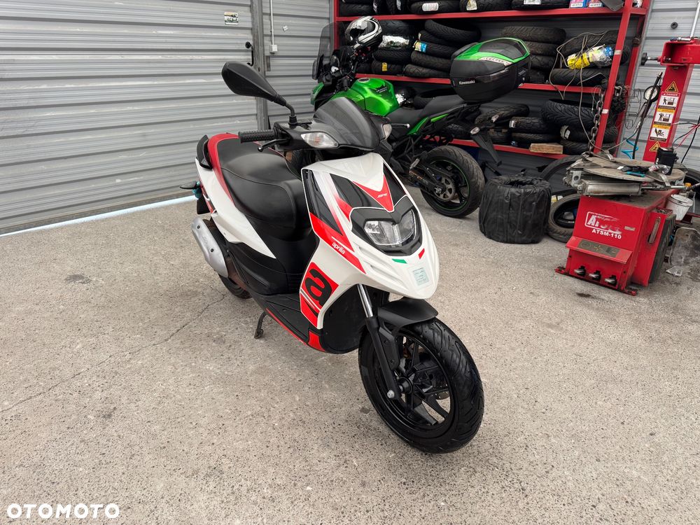 Aprilia SR - 1