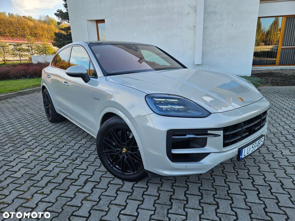 Porsche Cayenne 2023 photo 2