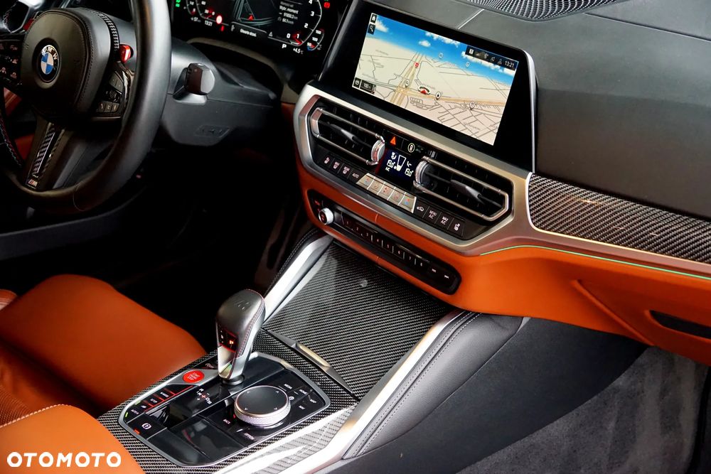 BMW M4 Competition M xDrive - 38