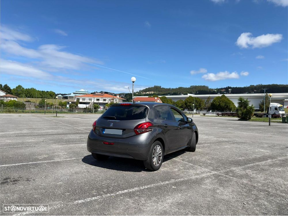 Peugeot 208 1.6 BlueHDi Style - 2