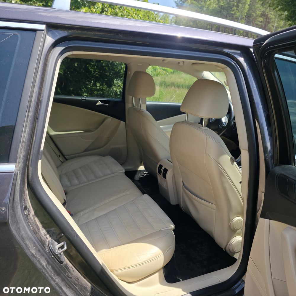 Volkswagen Passat - 8