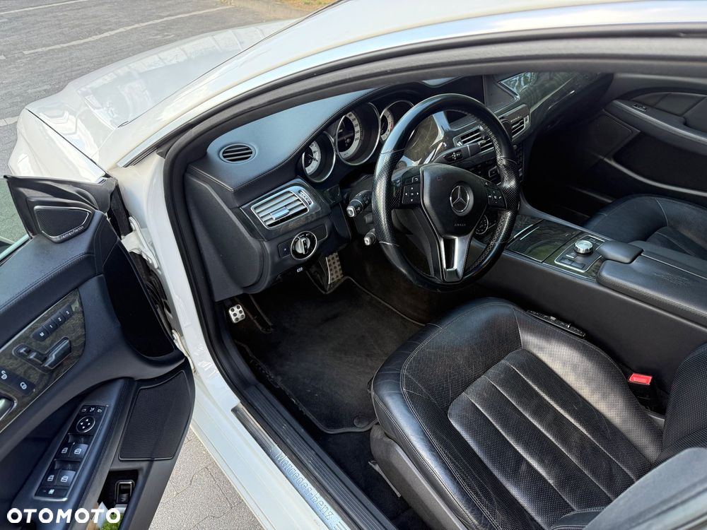 Mercedes-Benz CLS 500 4-Matic BlueEff - 10
