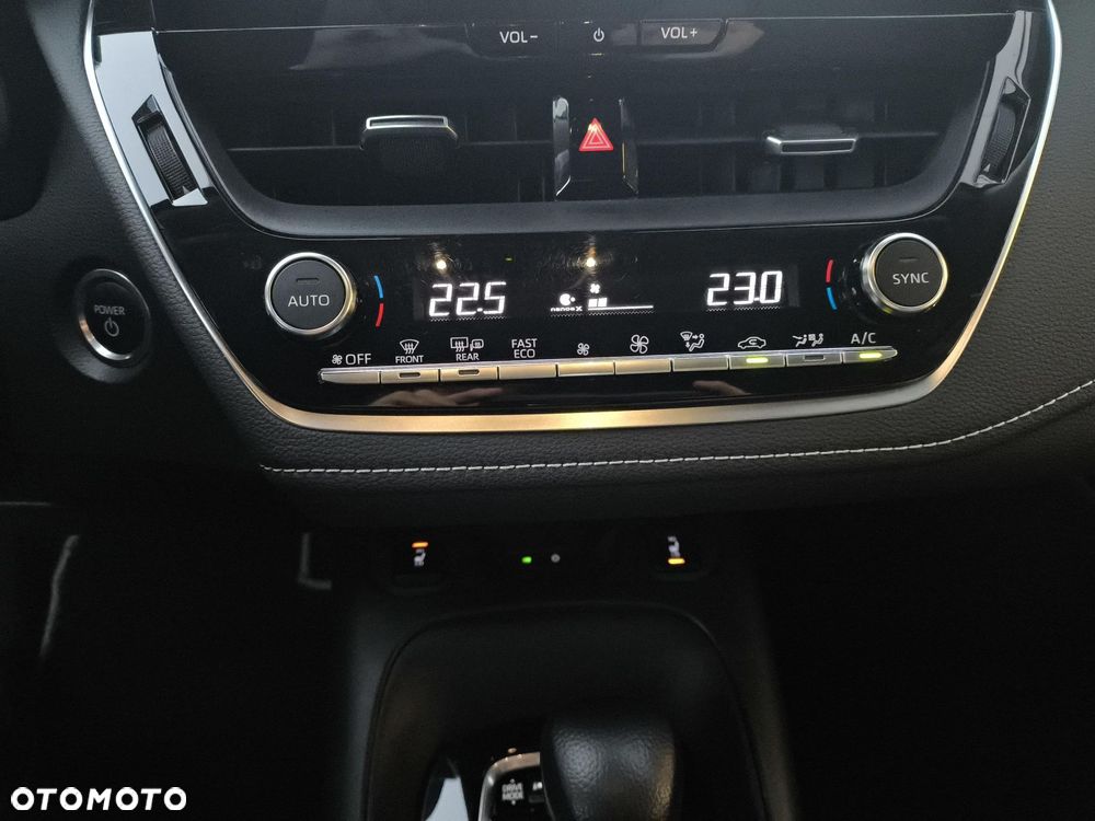 Toyota Corolla 1.8 Hybrid Style - 23
