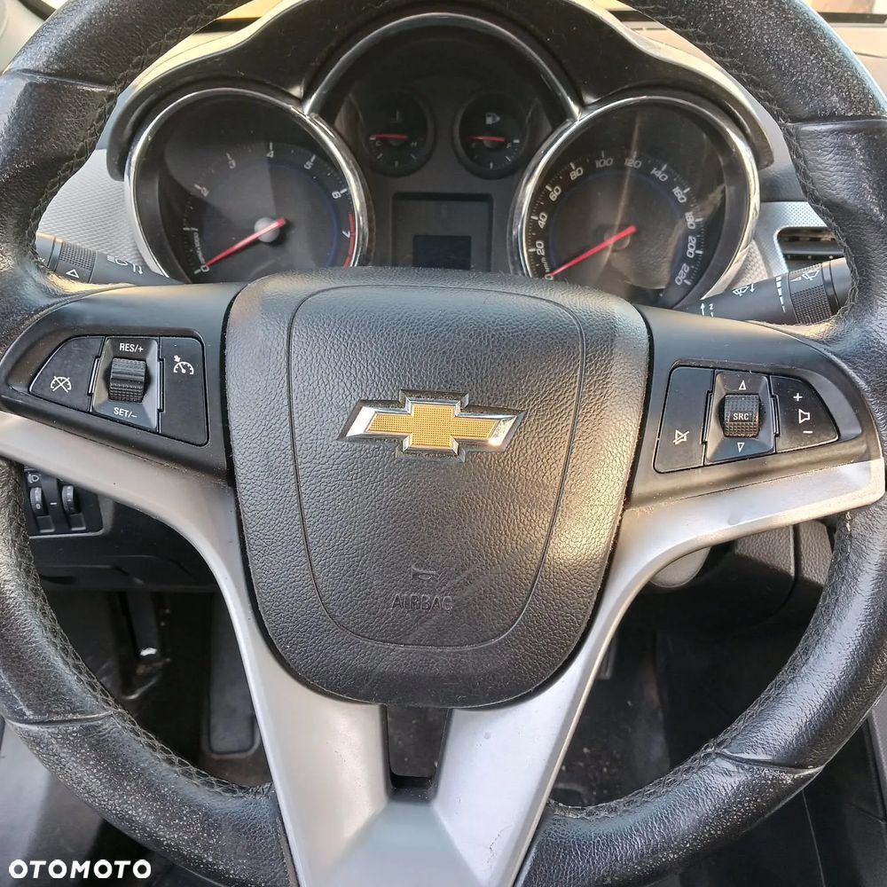Chevrolet Cruze - 6