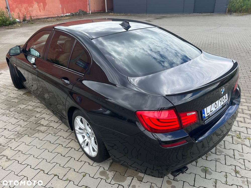 BMW Seria 5 525d - 12