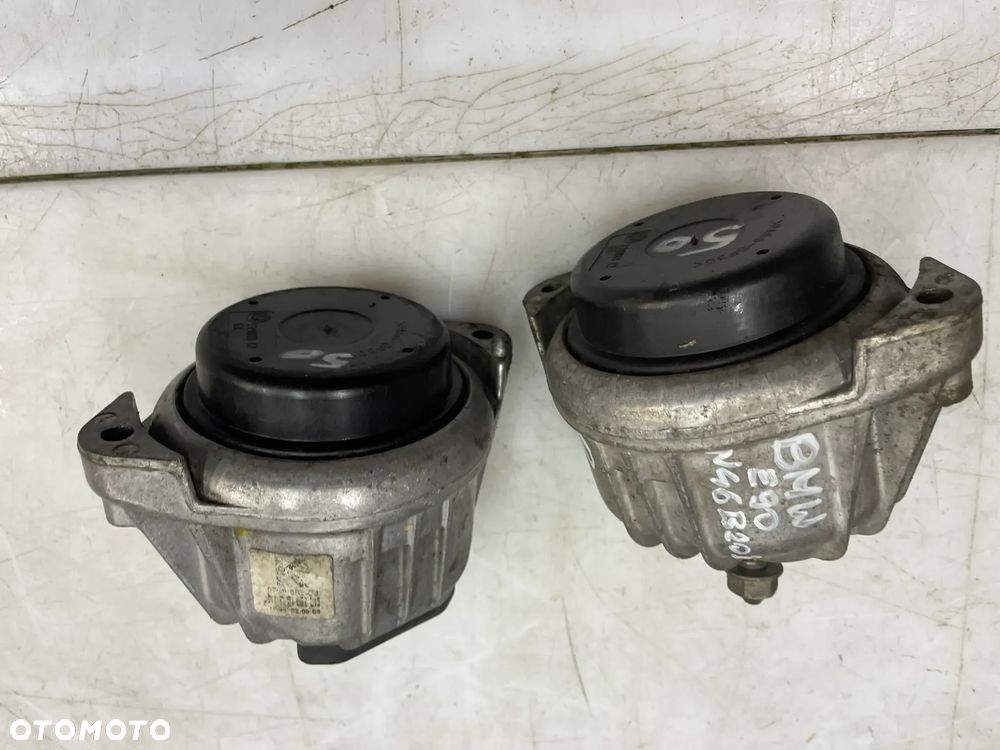 PODUSZKA SILNIK LEWA PRAWA 13981112 BMW E90 2.0 N46B20B - 1