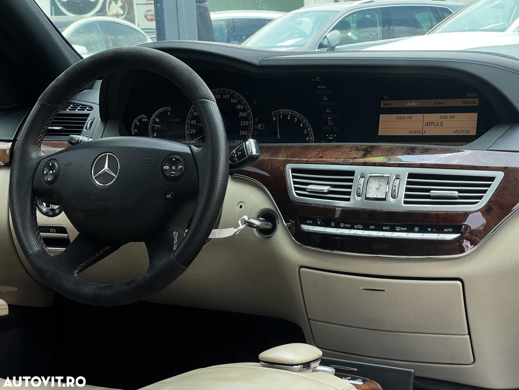 Mercedes-Benz S - 8