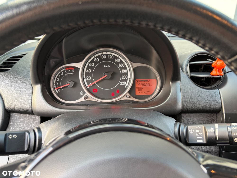 Mazda 2 1.3 Exclusive - 12