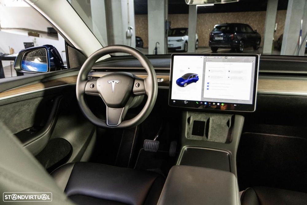 Tesla Model Y Long Range Dual Motor AWD - 19