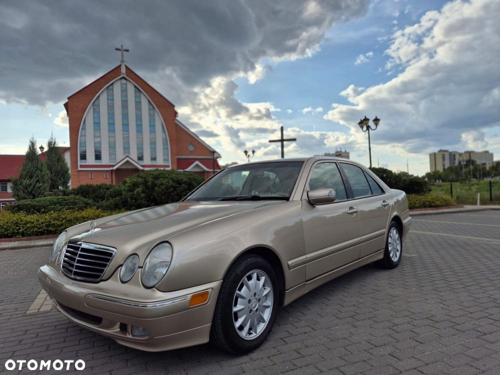 Mercedes-Benz Klasa E - 1
