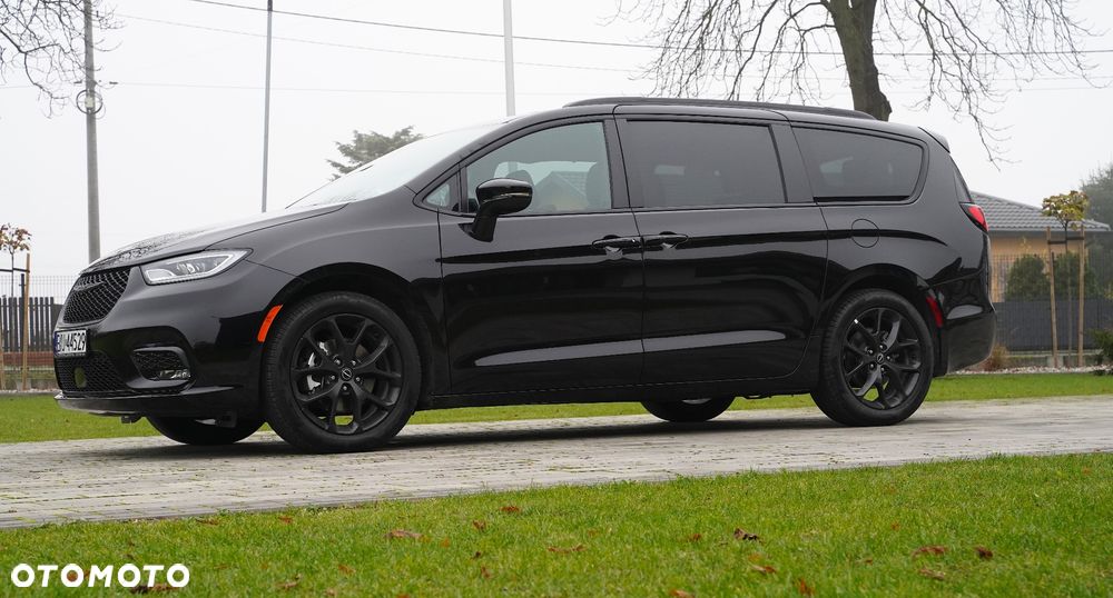 Chrysler Pacifica - 13