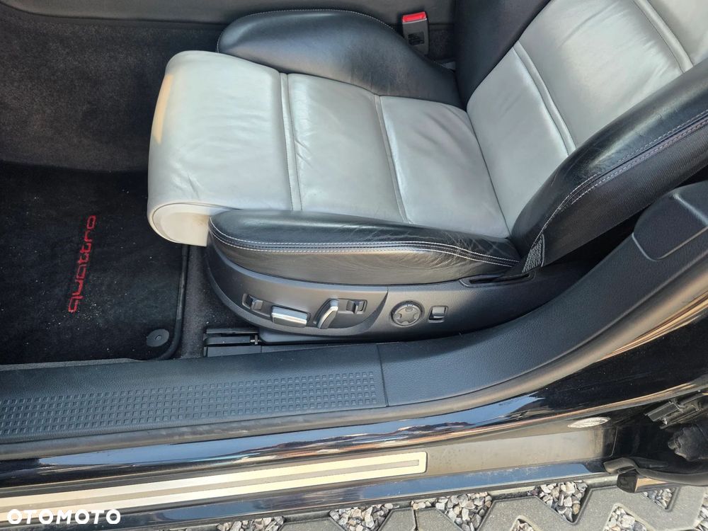 Audi A8 - 32