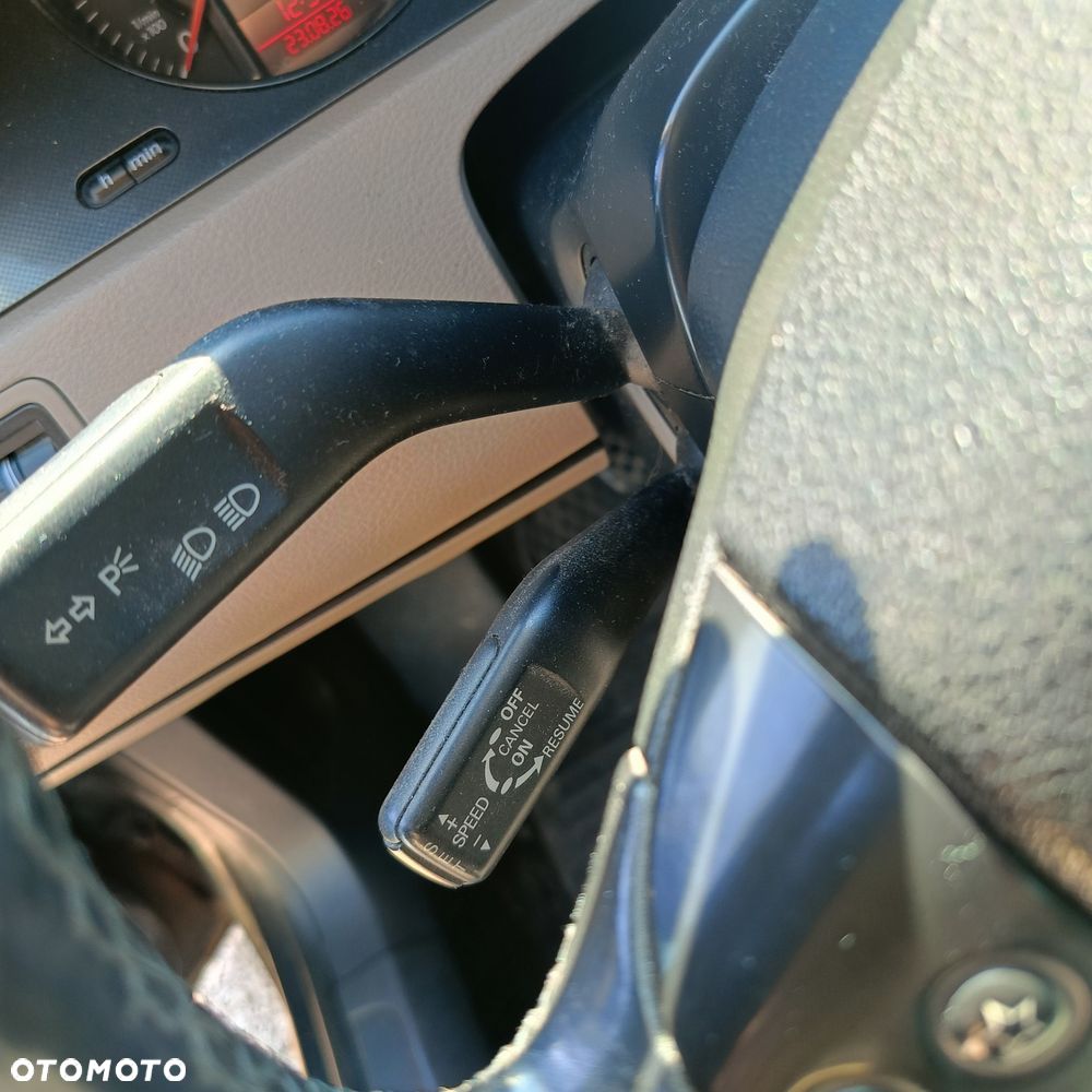 Volkswagen Passat - 6