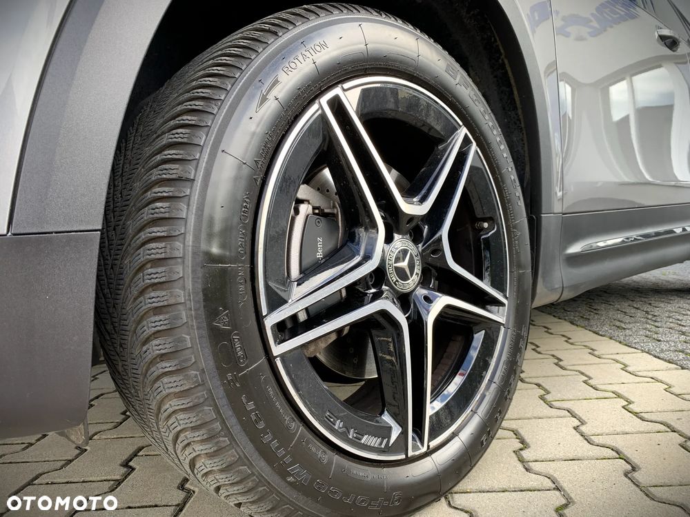 Mercedes-Benz GLB 200 7G-DCT - 5