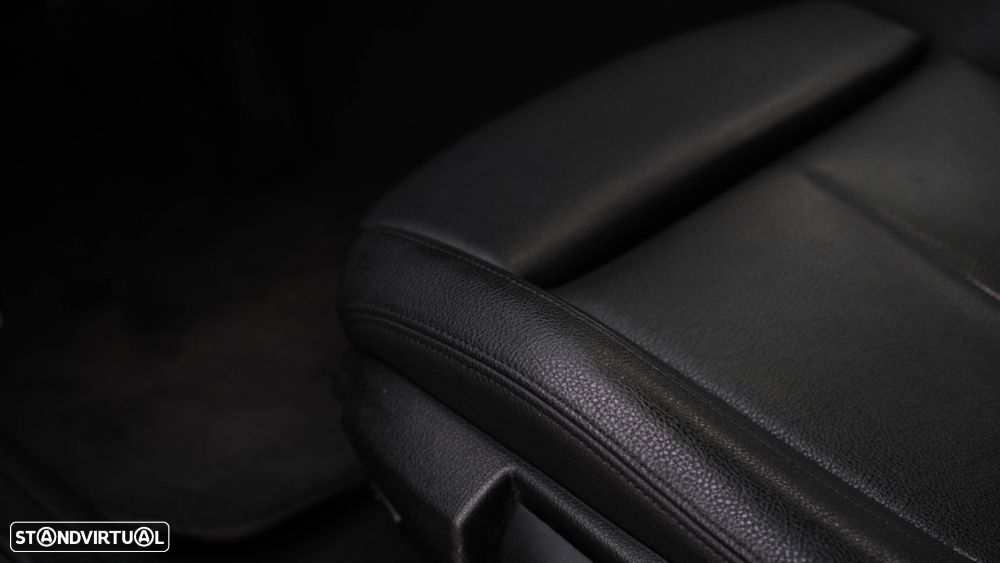 BMW 320 d Auto Pack M - 18