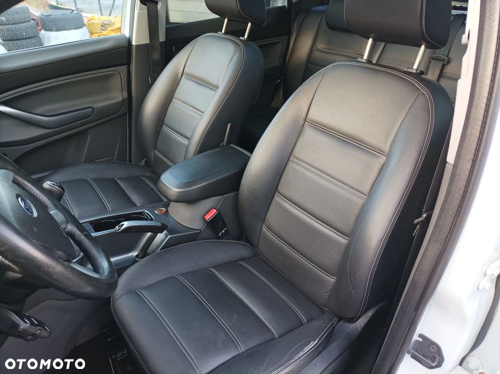 Ford Kuga 2.0 TDCi 4x4 Titanium - 20