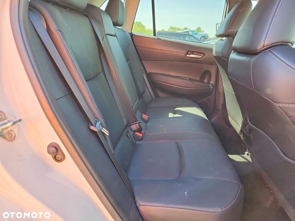 Toyota Corolla Cross - 11