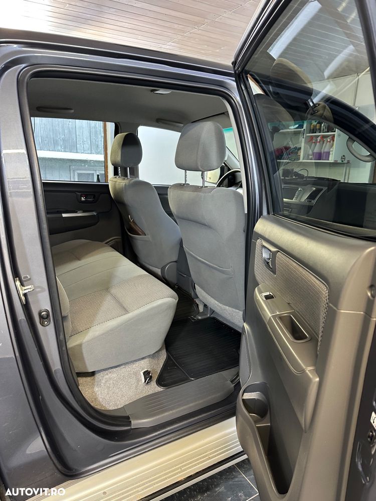 Toyota Hilux - 4