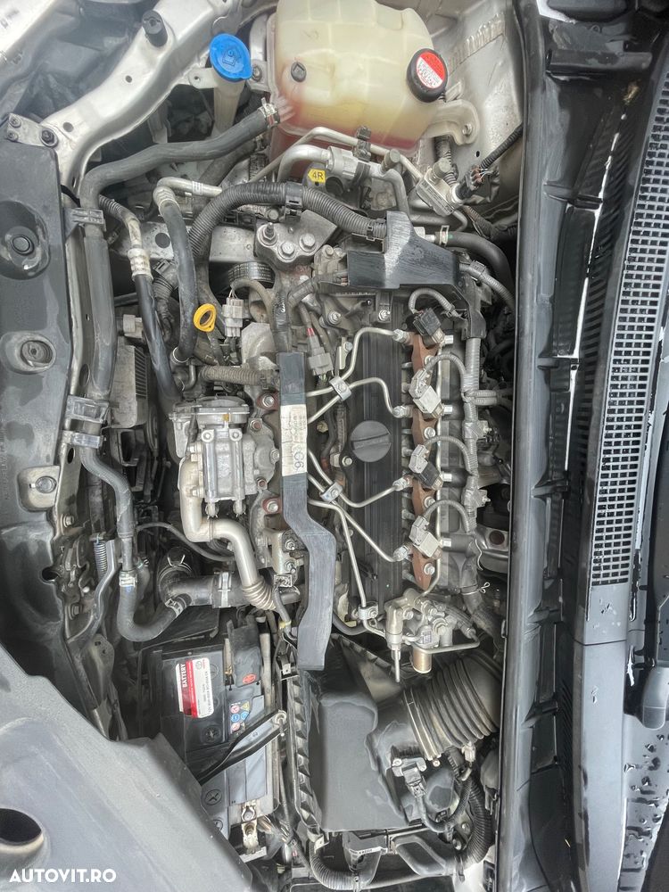 Toyota Avensis 2.0 D-4D Edition (2014) - 8