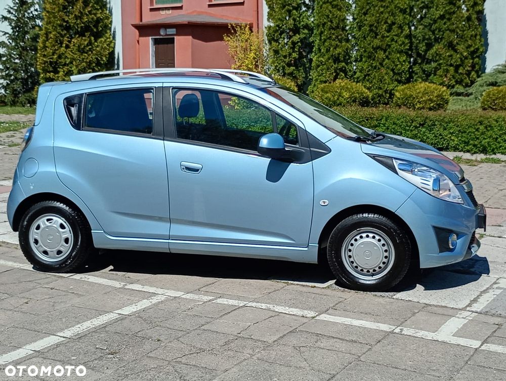 Chevrolet Spark - 24